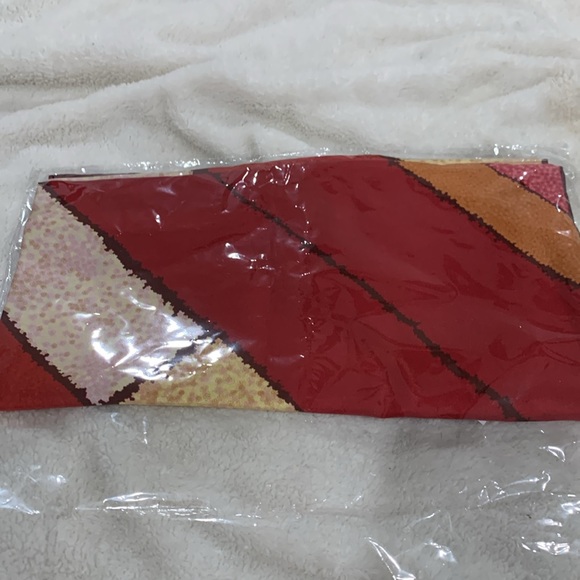 Summer somewhere Lisse , Netherlands Coletti 100% silk scarf - Picture 3 of 7